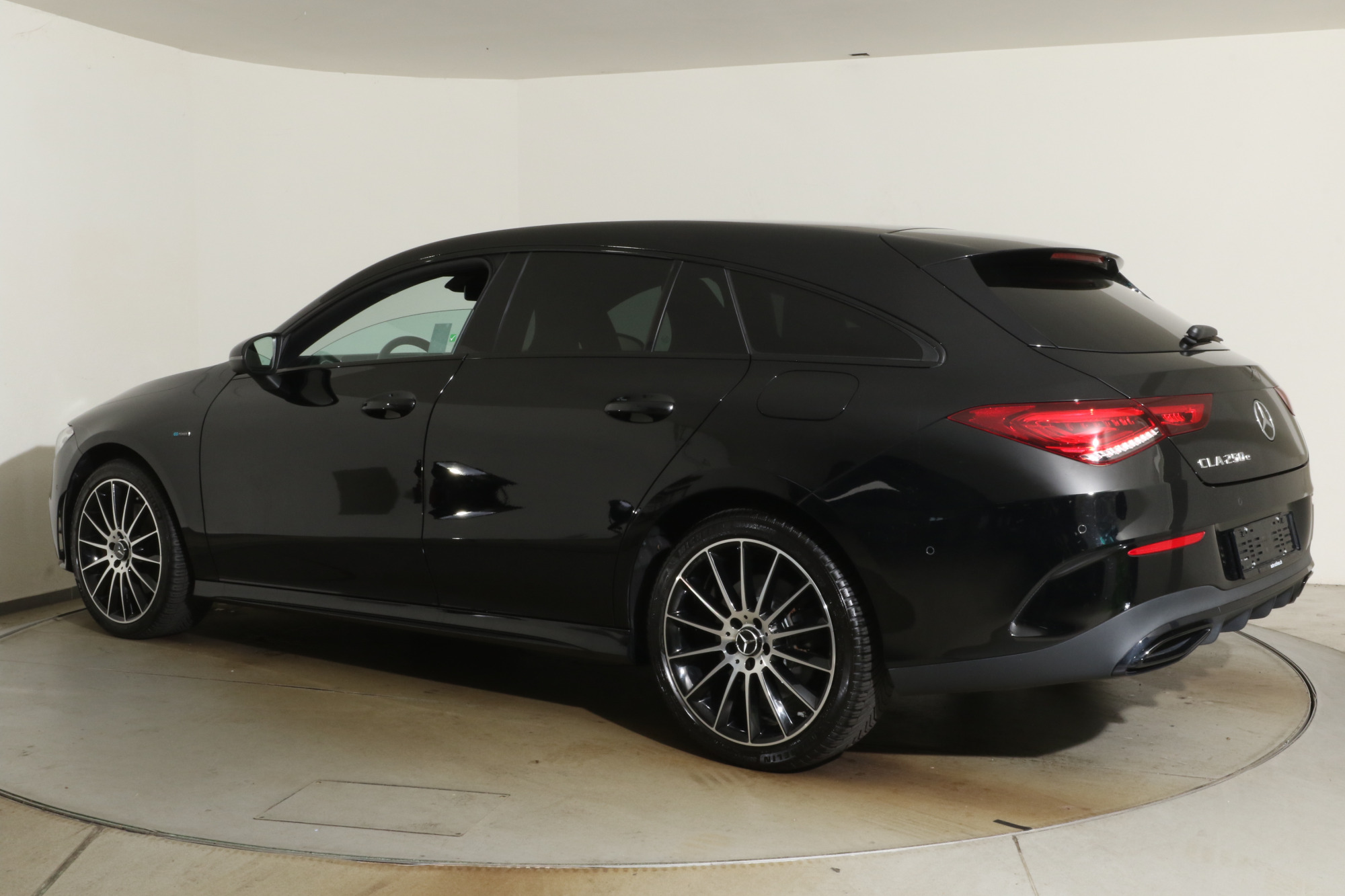 Mercedes-Benz CLA 250e